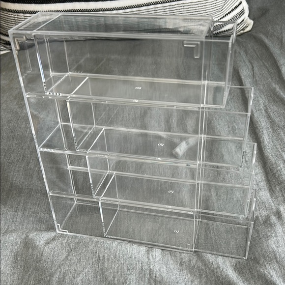 Clear Sunglasses Organizer - Picture 4 of 4